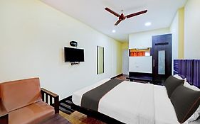 Collection O 81666 Cedar Hotel